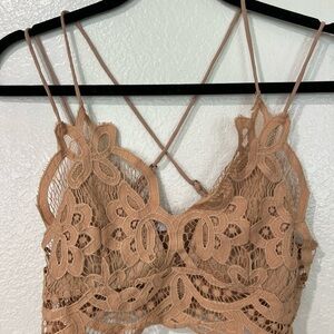 Chic Floral Lace Bralette in Tan